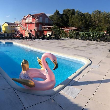 Lipovac Resort Ficus 比利切 外观 照片