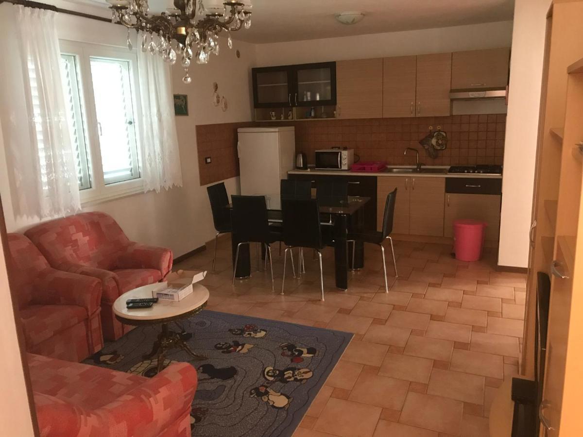 Lipovac Resort Ficus 比利切 外观 照片