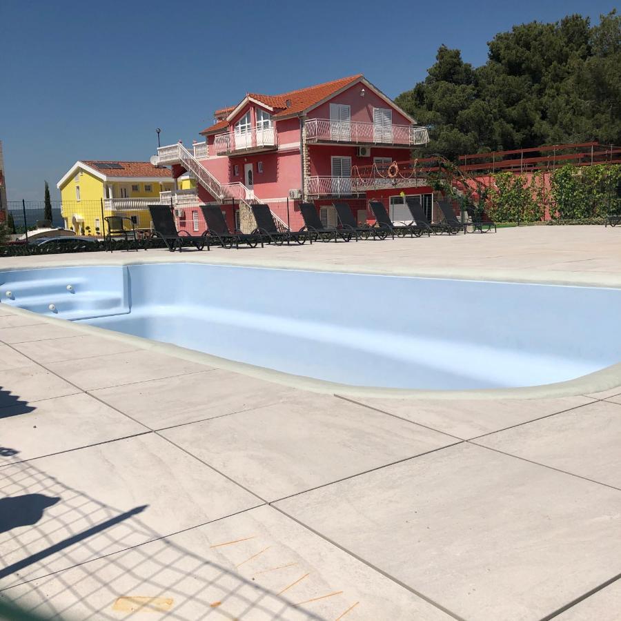 Lipovac Resort Ficus 比利切 外观 照片